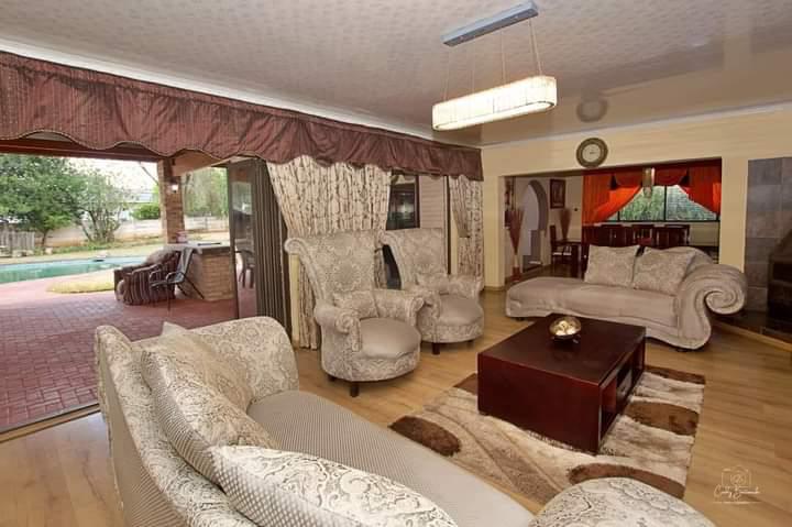 4 Bedroom Property for Sale in Jim Fouchepark Free State